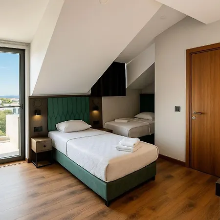 Shelton Airport Hotel